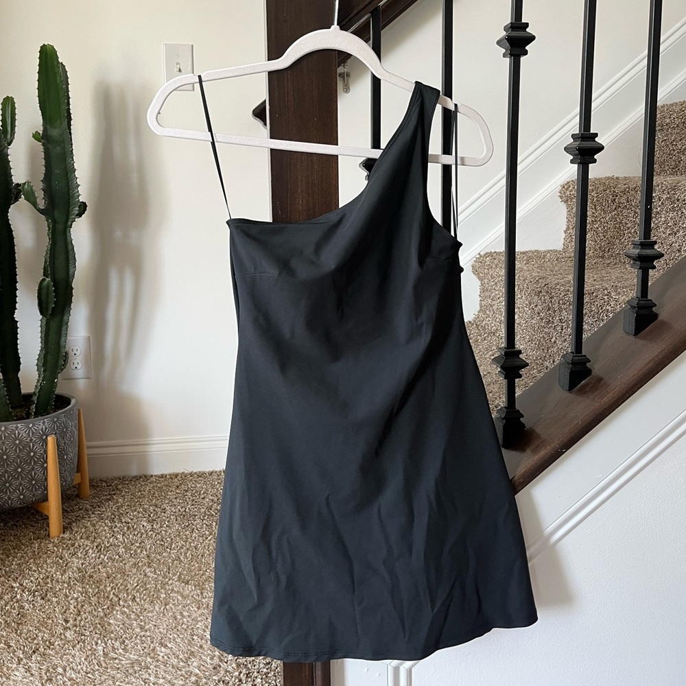 Abercrombie & Fitch Black One-Shoulder Dress